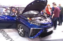 Toyota Mirai - samochód wodorowy - środek i zewnątrz