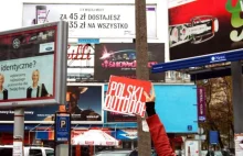 W Warszawie jest 10 razy więcej reklam niż w Paryżu