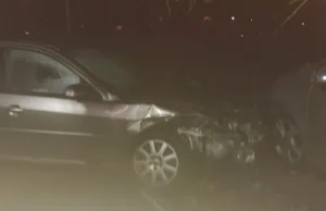Pijacki rajd policjantów zakończony rozbiciem 3 aut i ucieczką