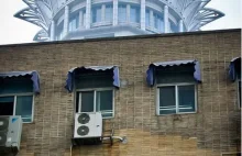 Nowa dziedzina akrobatyki - instalator klimatyzacji.