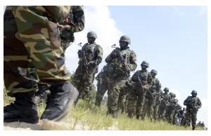 Terroryści spalili wioskę i bazę wojska w Nigerii. Wiele ofiar.Setki zaginionych