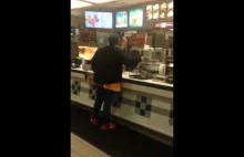 perkusistka w McDonald's
