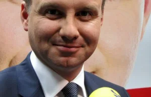 Duda: Prezydent wzmacnia podziały w Polsce