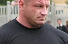 Pudzianowski pokazuje jak wygląda naczepa ciężarówki po ataku imigrantów...