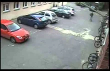 Kradzież roweru na monitoringu I LO w Poznaniu, 25.09.2014 godz. 13:25