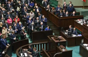 PILNE: Sejm uchwalił nowelizację dot. zasad inwigilacji przez służby!