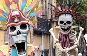Fikcyjna parada z filmu o Bondzie spodobała się Meksykanom - urządzą ją naprawdę