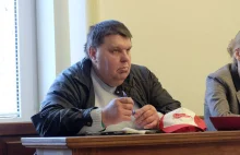 Sędzia Izby Dyscyplinarnej argumentuje swoje zachowanie cytatami Kononowicza