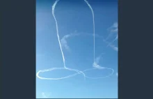 Zapis rozmowy dwóch pilotów, którzy namalowali penisa na niebie. ;]