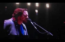 Eddie Vedder Cries after Tribute to Chris Cornell - Black...
