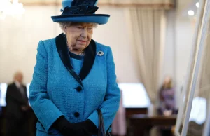 Elżbieta II abdykuje? Sensacyjne doniesienia z Londynu