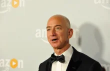 Jeff Bezos jest teraz o 50 miliardów $ bogatszy niż ktokolwiek inny na Ziemi.
