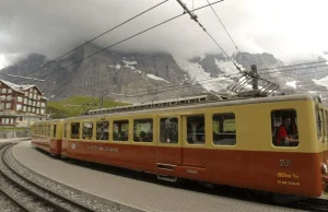 Skandal w Szwajcarii. Jedynie 87,5% pociągów przyjeżdża na czas [eng]