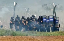 Zamieszki i pożar w obozie dla uchodźców we Francji