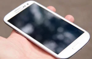 Smartfony Samsung Galaxy S 3 padają jak muchy - urządzenia są wymieniane na nowe