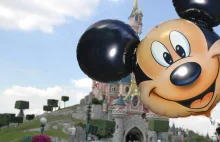 Bezdzietni milenialsi nie wejdą już do Disneylandu? "Madka" domaga się...