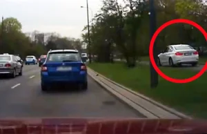 Białe BMW pędziło między pieszymi. Kobieta zgłosiła się na policję.