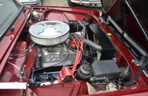 Fiat 125p z silnikiem Mustanga? W Irlandii zaszaleli