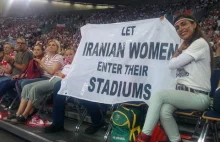 Fanki z Iranu walczą o swoje prawa podczas meczu z Polską