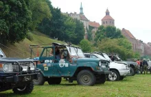 Miłośnicy terenówek spotkali się w Grudziądzu (ZDJĘCIA)