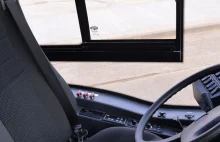 Kierowca autobusu molestował 17-letnią pasażerkę. Zamknął ją w pojeździe
