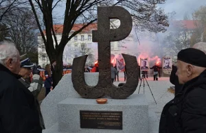 W Głogowie odsłonięto pomnik Podziemia Niepodległościowego