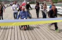 Przejechał na wózku całą Polskę aby pomóc choremu chłopcu