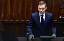 Prezydent Duda mówi w Sejmie o głodnych dzieciach - posłowie Platformy buczą