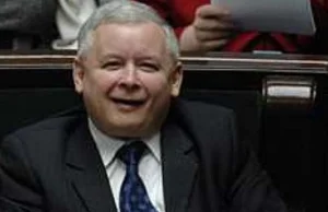 Kaczyński chciał pocałować w rękę... swojego kandydata