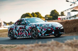 Nowa Toyota Supra może dostać manualną skrzynię biegów.