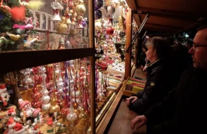 Jarmarki bożonarodzeniowe w Europie: uwaga na sztuczki sprzedawców