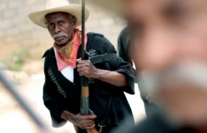 Meksyk legalizuje Autodefensas - obywatelskie oddziały samoobrony
