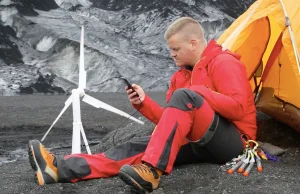 Przenośna turbina wiatrowa do ładowania telefonu i innych sprzętów