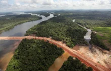 Brazylia planuje budowę 60 tam na Amazonce, Indianie protestują [zdjęcia]