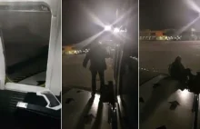 Malaga. Pasażer opuścił samolot przez wyjście awaryjne