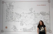 Dziewczyna z Polski stworzyła gigantyczną mapę z "Gry o tron" we własnym salonie