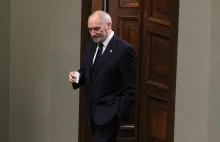 Macierewicz był bardzo hojny. Nie zapomniał o Misiewiczu.