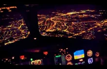Widok z kokpitu na nocne podejście do lądowania we Wrocławiu.
