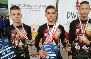 Trzy medale zapaśników AKS w mistrzostwach Polski młodzików – Gazeta Trybunalska