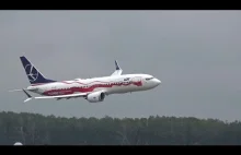 Niski przelot Boenig 737 MAX B SP-LVD na AirShow Radom...