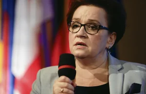 Reformy minister Zalewskiej: dzieci mają po 10 (dziesięć) lekcji dziennie.