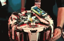 Robot z klocków lego + SGS4 = rekord świata w układaniu kostki Rubika (3,253s)