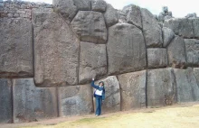 Niesamowite mury inkaskiego Sacsayhuamán