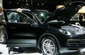 Podlaskie: Z policyjnego parkingu skradziono Porsche Cayenne