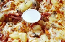 Poziom Gazeta.pl: Do czego służy plastikowy stoliczek w twojej pizzy?