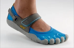 Buty Vibram five fingers okazały się oszustwem.