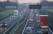 Remont A4: Zrobili z autostrady zwykłą drogę, a kasują wciąż tyle samo!