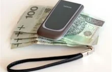 Polacy pierwsi zapłacą za zakupy telefonem
