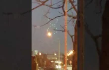 Dziwne światła nad Toronto. Co to jest?