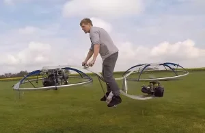 Tak wygląda "hoverbike" - latający motocykl prawdziwego szalonego naukowca